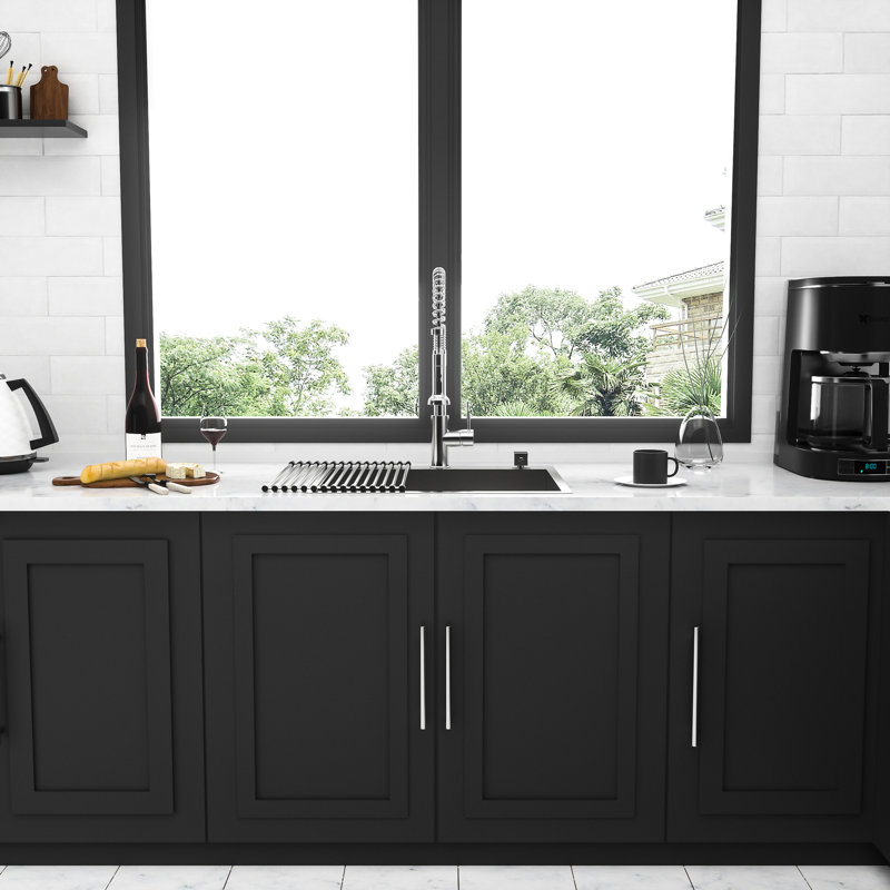 Évier de cuisine en acier inoxydable 304 de calibre 18. Bol simple de 25 po avec surface lisse et insonorisation pour un évier confortable de 25 po x 22 po. Séchoir à cuve facile à installer