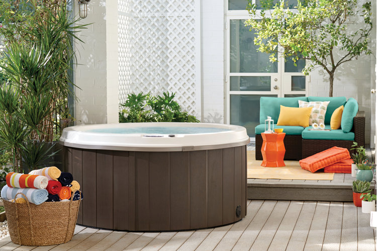 Relaxing Outdoor Patio with Jacuzzi | Decorilla