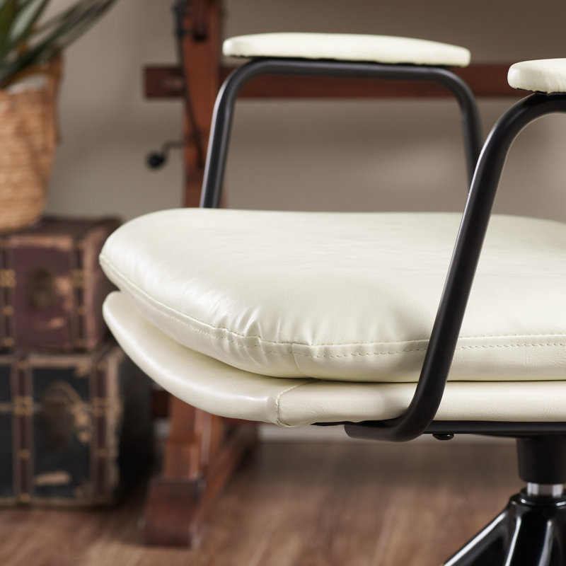 Fauteuil pivotant en similicuir blanc cassé Gracie Mills