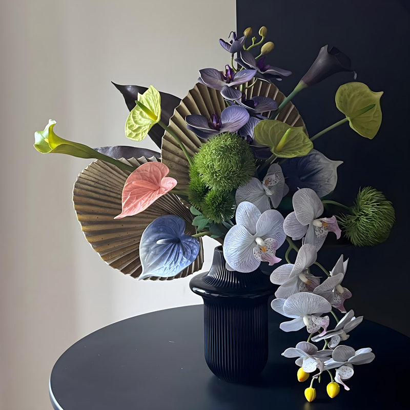 Ornements de fleurs simulées