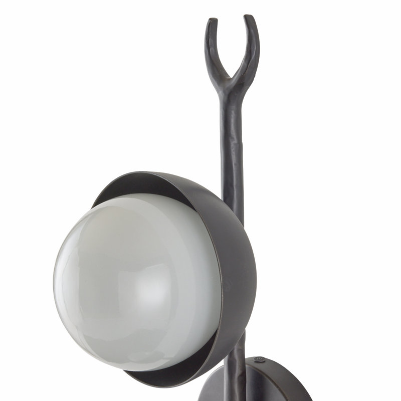 Churchill 2 - Light Wallchiere