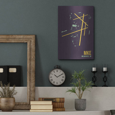 "Mke" par O8 à gauche