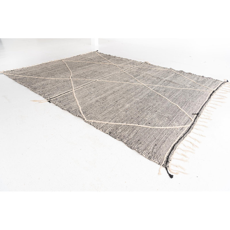 Tapis noir et blanc Mosser