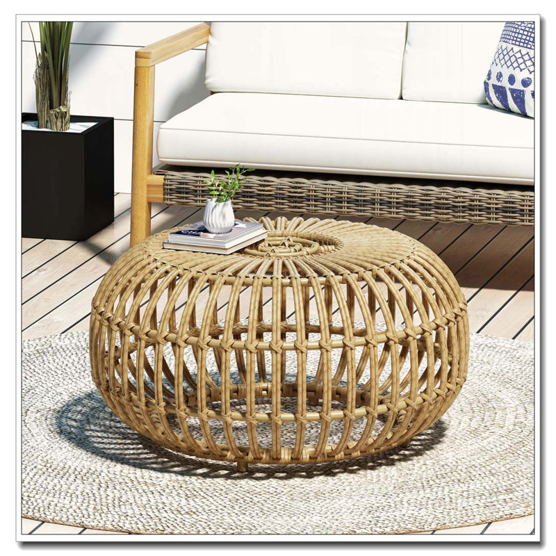 Table basse en faux rotin