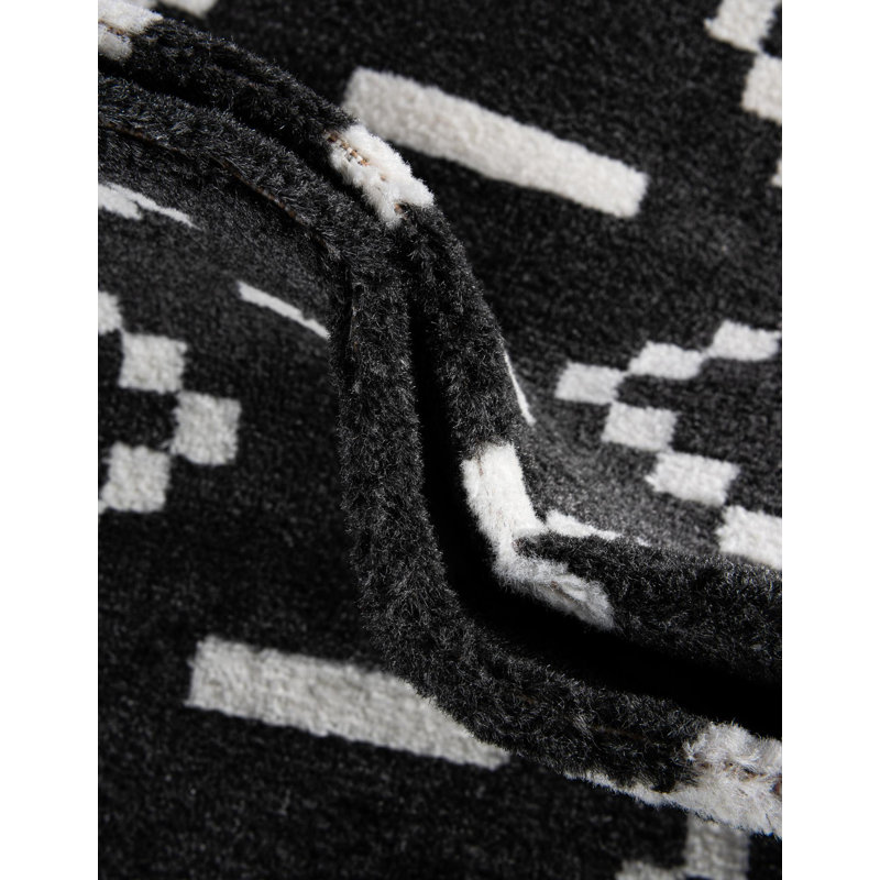 Ivy Bronx Begna Nathanyl Rug Black, Round 7'10"