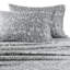 Feuille complète de 4 articles avec imprimé Faune d'hiver sauge, fabrication 100% flanelle de coton, dimensions luxueuses convenant aux matelas de 18 po, douceur grâce au brossage supérieur du tissu, bien ajusté élastique