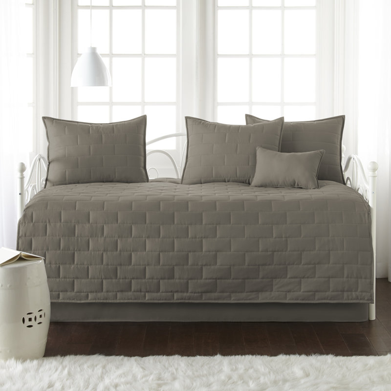Southshore Fine Linens Brickyard 6-Piece Daybed Quilt Set with Shams and bed skirt, Dark Taupe