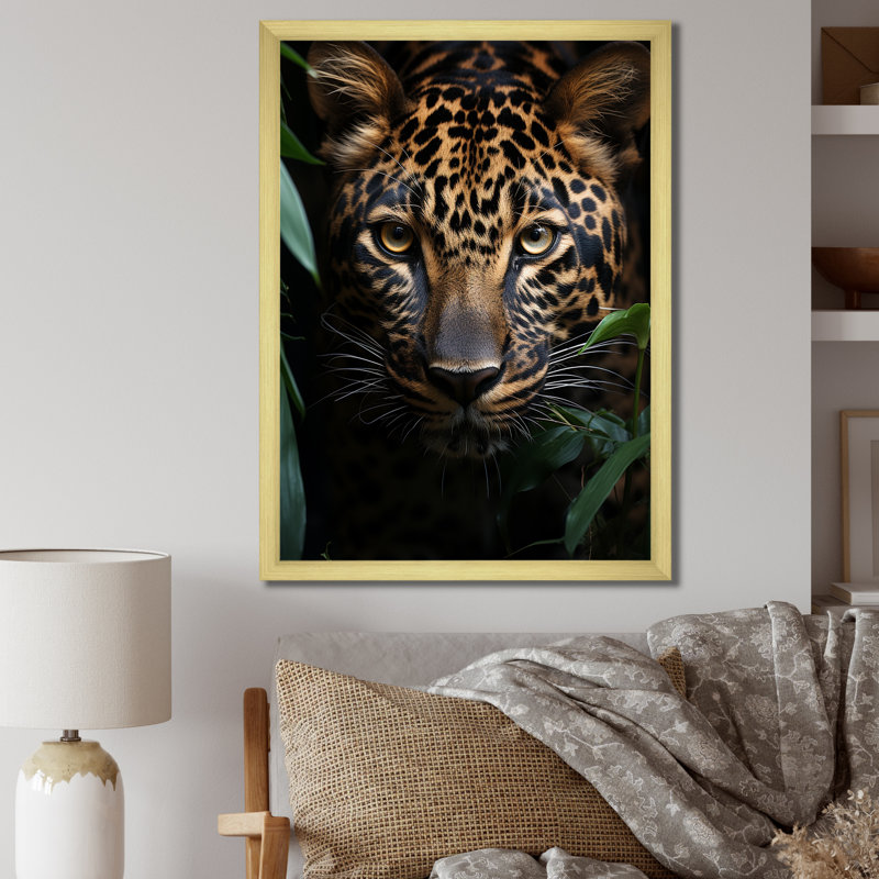 «Leopard Silent Stalk I», art sur toile léopard, Cadre doré simple, H 40 po x l 30 po x P 1,5 po