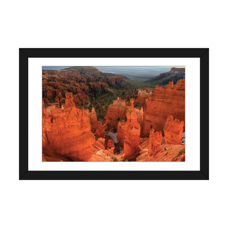 Illumination par Bill Sherrell - Estampe numérique sur toile tendue avec châssis, 24" H x 32" W x 1" D, Blanc