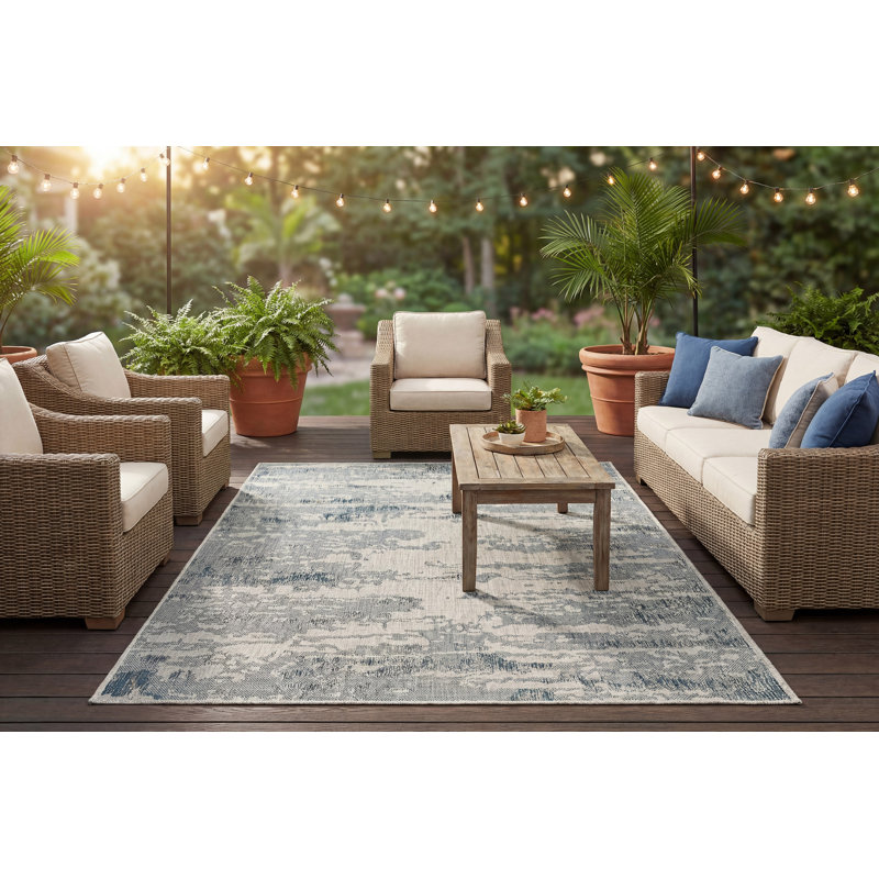 Mechling Indoor / Outdoor Rug, Rectangle 6'7" x 9'6"