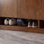 Rangement à chaussures de style américain pour balcon-980357789