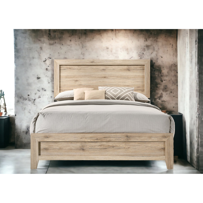 Grand lit naturel pour une ambiance de chambre à coucher tranquille avec tête de lit à panneau et mécanisme de glissière en métal