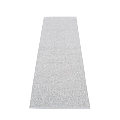 Svea Area Rug in Gray