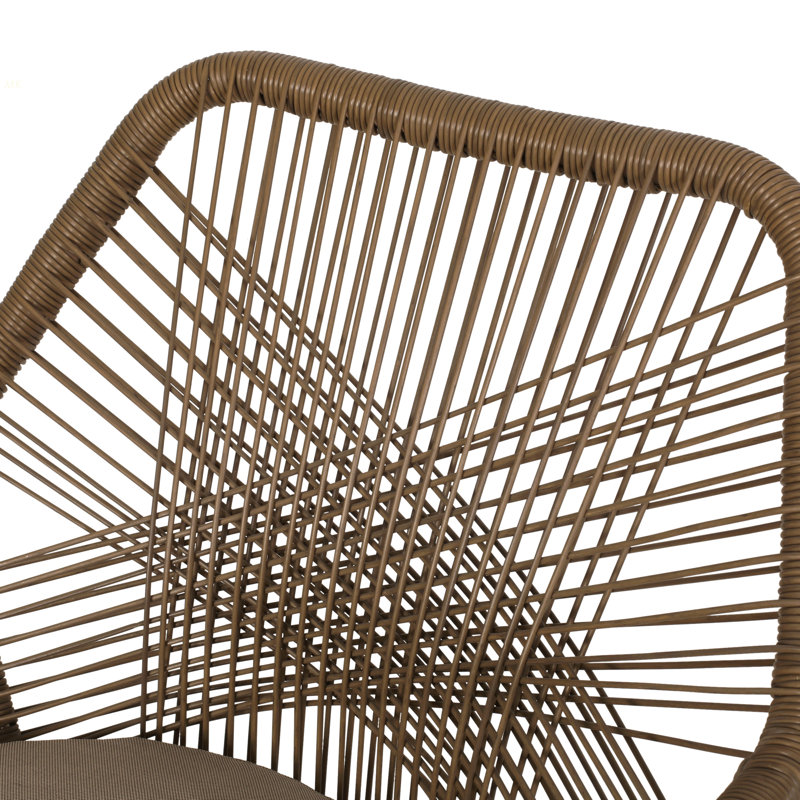 RUSSELL CHAIR