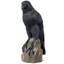 Statue géante de corbeau gothique