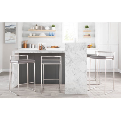 Tabouret de bar empilable contemporain de 76 cm (30 po) en acier inoxydable avec coussin en similicuir gris - Ensemble de 3