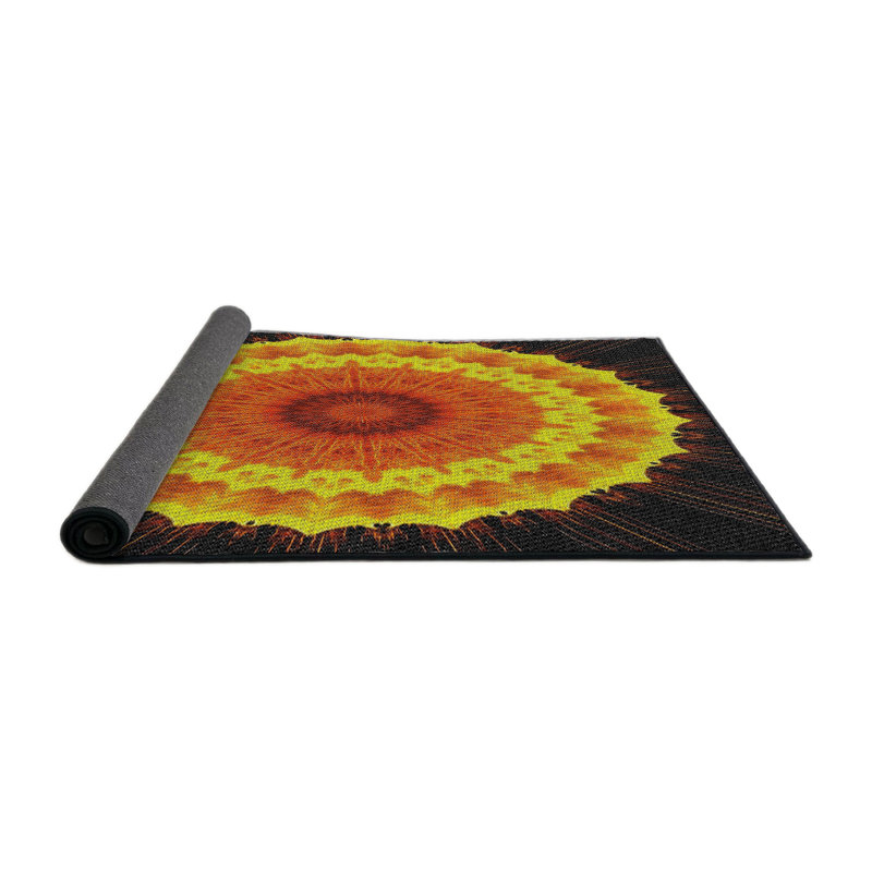Tapis noir/jaune/orange tissé à la machine, Rond 4 pi