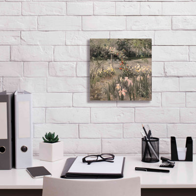 «Iris Garden BW» par Allayn Stevens - impression sur toile tendue