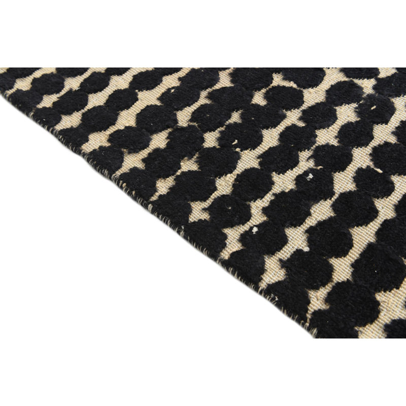 Tapis noir Judy