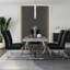 Ensemble de table de salle à manger moderne noir et doré avec chaises en velours noir-447843155