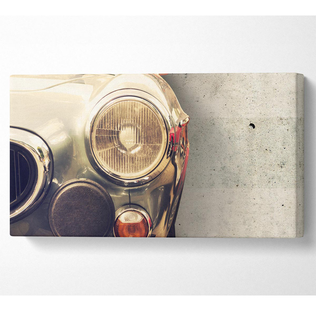 Close Up Classic Scheinwerfer Wide Canvas Print