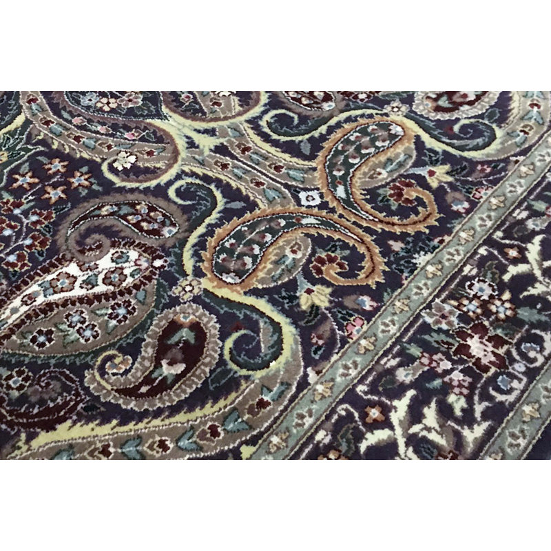 Hand Woven Wool Floral Area Rug