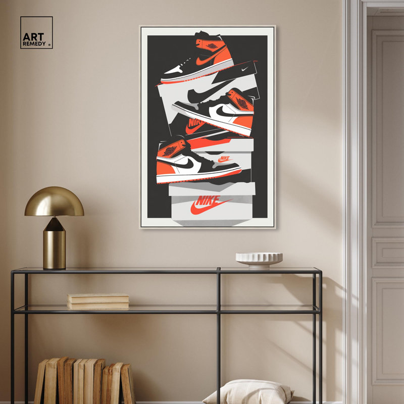 «Big Sneaker Stack Canvas» par Art Remedy, Argent argent, Reproduction encadrée sans passe-partout, H 37 po x l 25 po