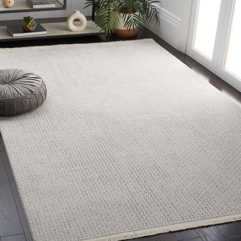 Solmari Machine Woven / Power Loomed Light Grey / Ivory Rug, Rectangle 5'3" x 7'6"