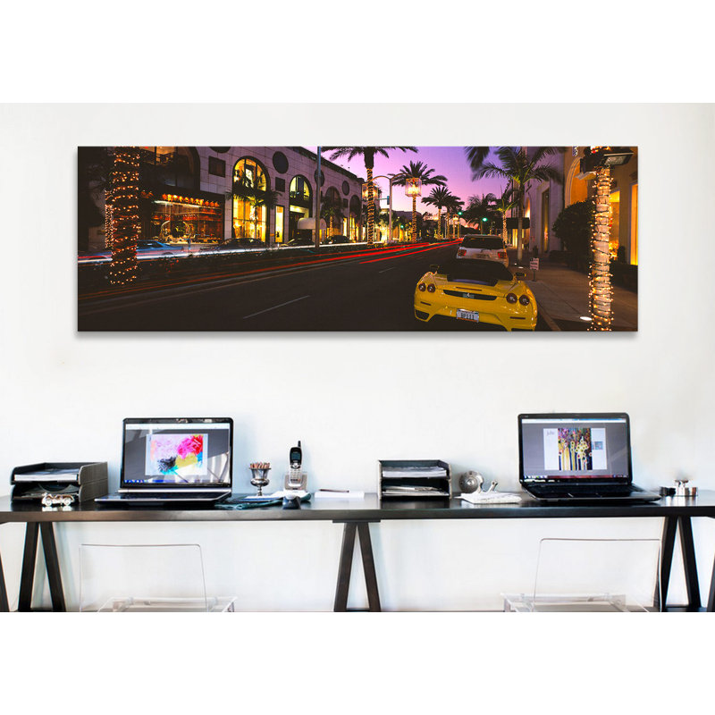 Voitures parcées sur la route, rodeo, reproduction de photo sur toile tendue, H 20 po x l 60 po x P 1,5 po, Sans cadre