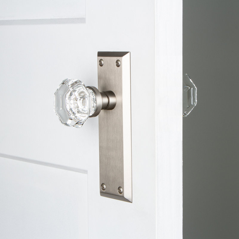 New York Plate with Waldorf Door Knob, Satin Nickel