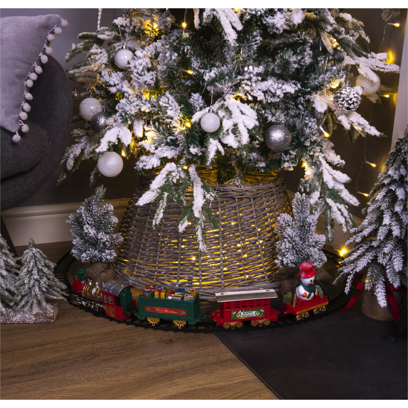Nelliston Christmas Decorative Accent