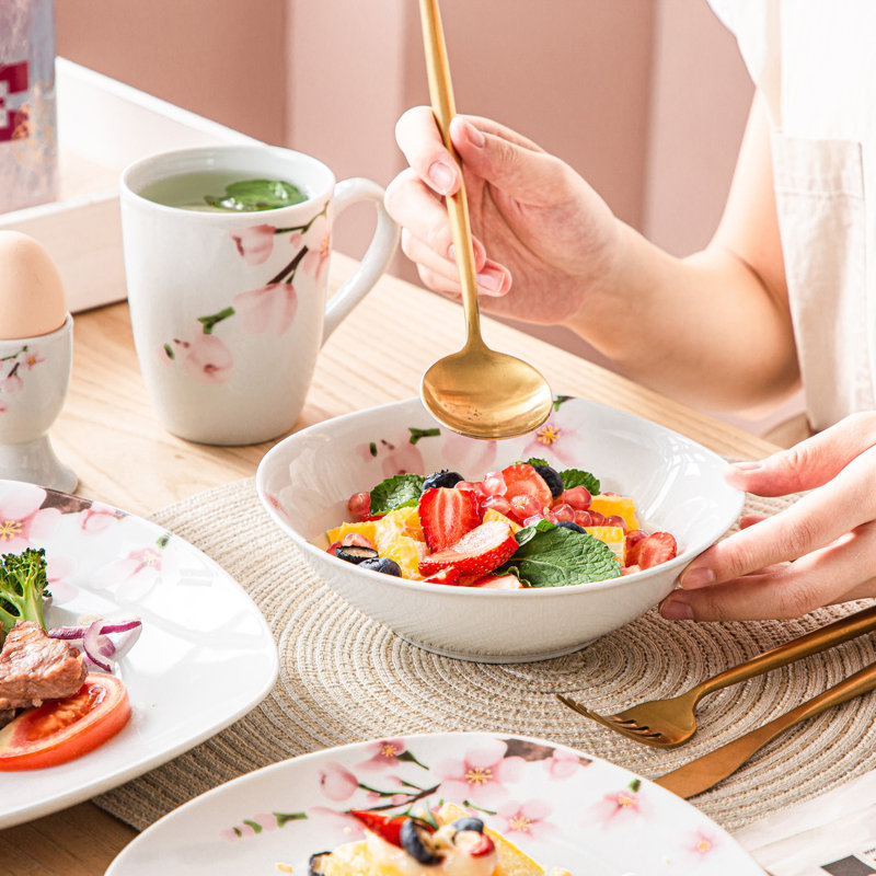 40 Piece Dinnerware Set, Service for 8 