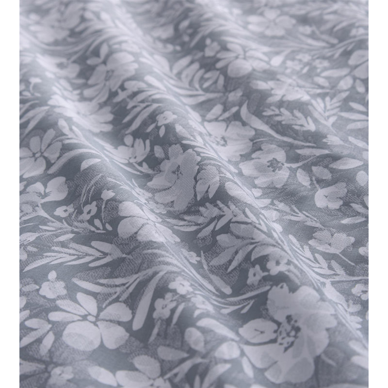 Villanueva Floral Duvet Cover Set with Pillowcases Included, Gray, 135 x 200 cm