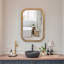 Armoire murale en bois avec miroir
