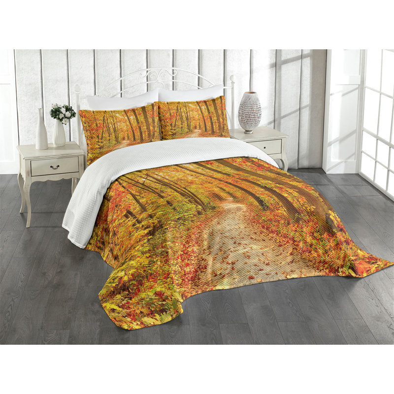 Autumn Pathway Queen Quilted Bedspread Set with Shams