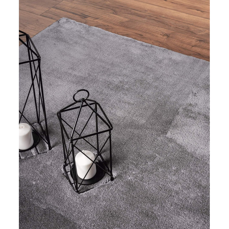 Machine Tufted 220cm X 160cm Area Rug