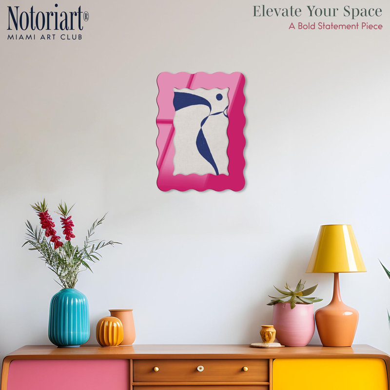 Cadre mural Moon Chassing Acrylique par NOTORIART, H 18,5 po x l 13,5 po, Magenta, Ondulé