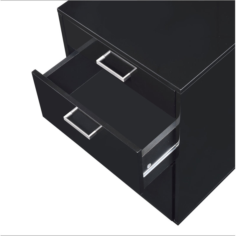 Armoire noire à finition brillante et chromée