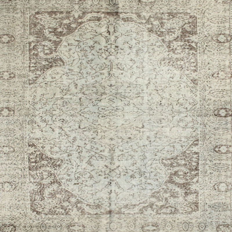 Seavy Oriental Indoor Rug, Round 5'