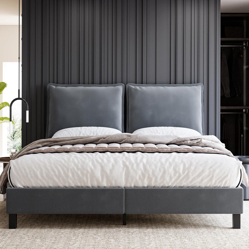 Leilonie Upholstered Sleigh Bed, Full