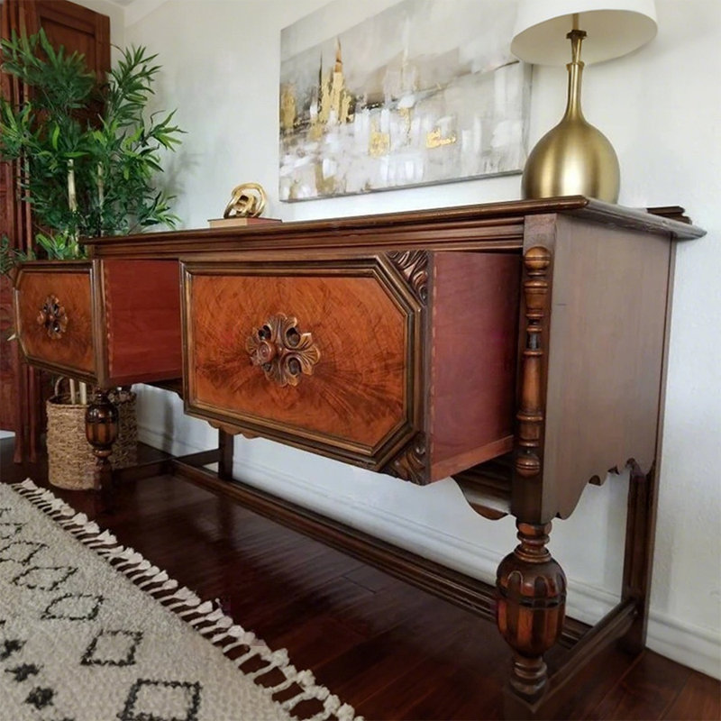 Armoire d'entrée de style français