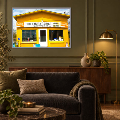  «The Family Lounge», art mural encadré par Sydney A. Foster | Série 2019 - West Montgomery, site d'intérêt près du sentier Selma