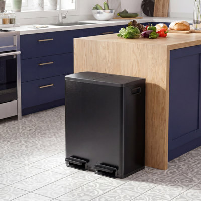 2 x 8.3 Gallon Dual Garbage Trash Can with Soft Close 2 Lid Plastic Inner Buckets for Kitchen