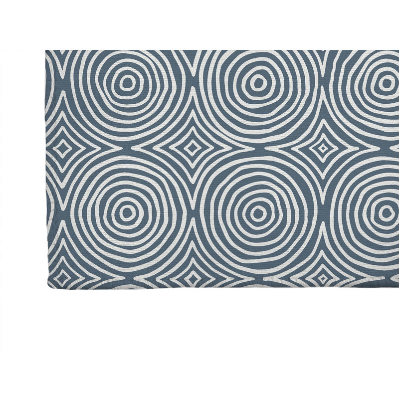 Rolling Circles Non-Slip Outdoor Rug, Runner 2'6" x 8'