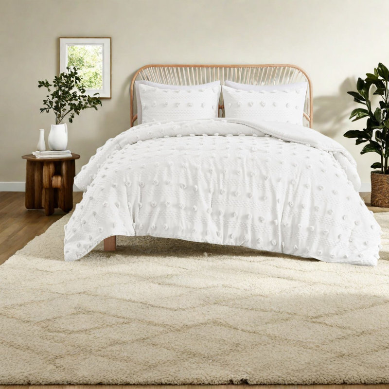 Elegant King/cal King Bedding Sets, Polyester Comforter With Clip Jacquard Design For Home Use