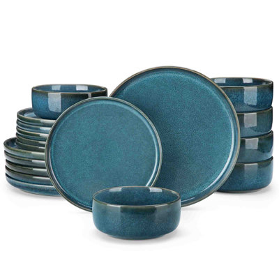 18 Piece Dinnerware Set - Service for 6
