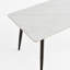 Grande table de salle à manger moderne en pierre avec base métallique solide