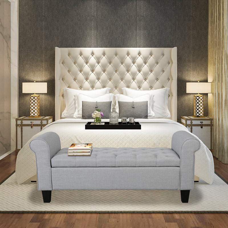 Banc de rangement Claxton de 127 cm (50 pouces) de style contemporain, capitonné, avec couvercle rabattable, accoudoirs arrondis et charnières à fermeture douce.