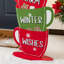 Décoration en bois de pain d'épice de Noël 34,50 "H sur une tasse de café (KD)