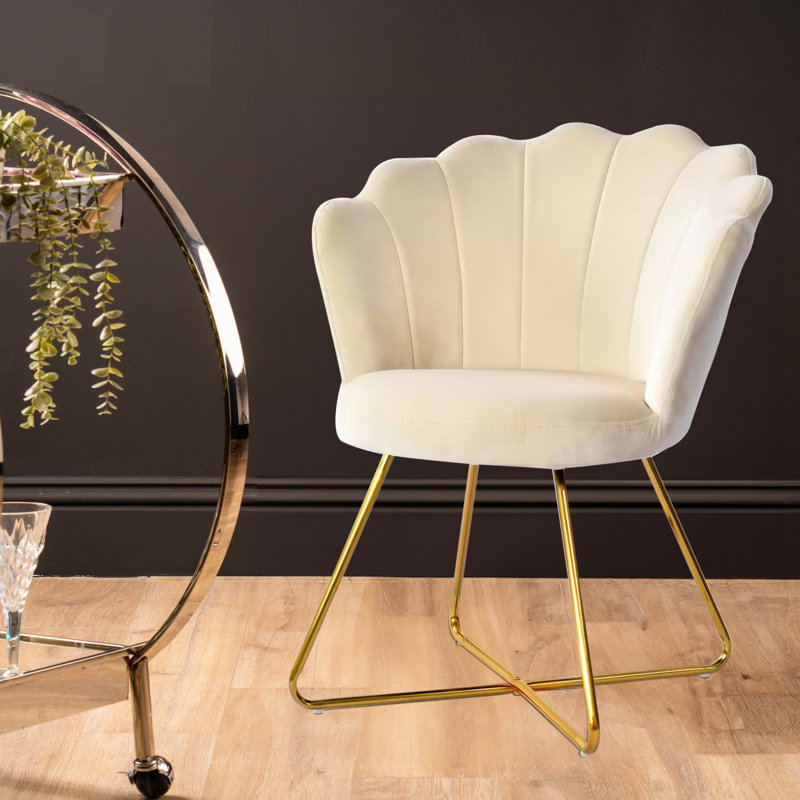 Elegant Dining Accent Chair For Living Room Furniture, 67.5cm Wide Velvet Bedroom Chair